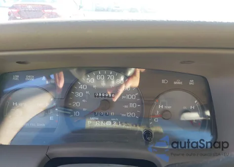 2002 Mercury Grand Marquis Gs z USA, uszkodzony, nr VIN 2MEFM74W92X663530